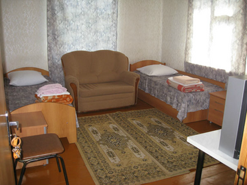 Двухместный однокомнатный номер в летнем доме в Гостинице  Молния